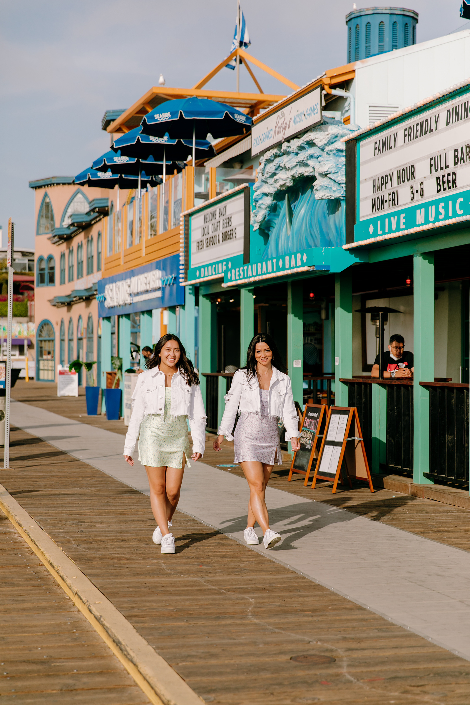 Mother and Daughter in Santa Monica, Santa Monica Pier, Santa Monica Photographer, Los Angeles Photographer, LA Photographer, Family Photos at Santa Monica Pier
