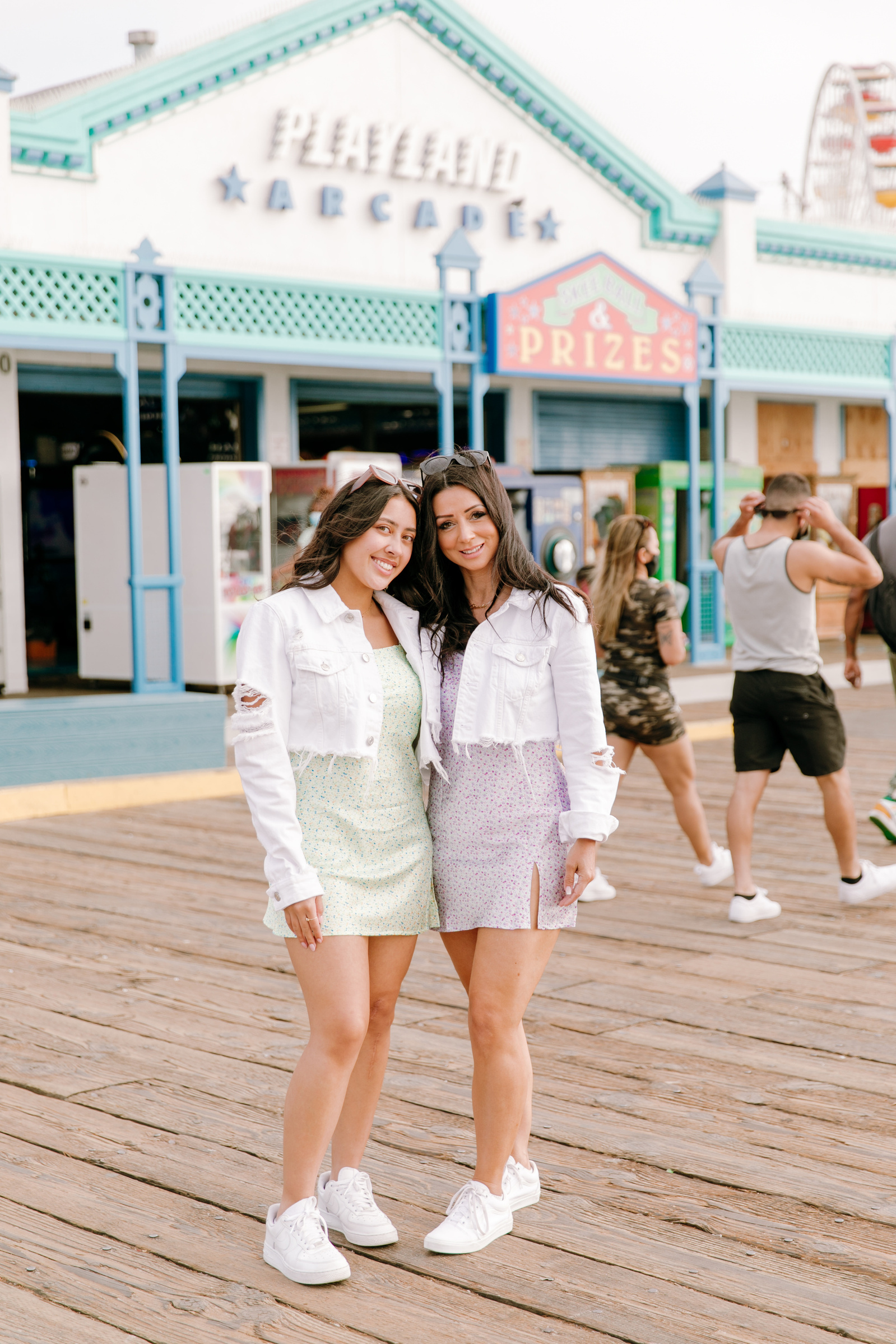 Mother and Daughter in Santa Monica, Santa Monica Pier, Santa Monica Photographer, Los Angeles Photographer, LA Photographer, Family Photos at Santa Monica Pier