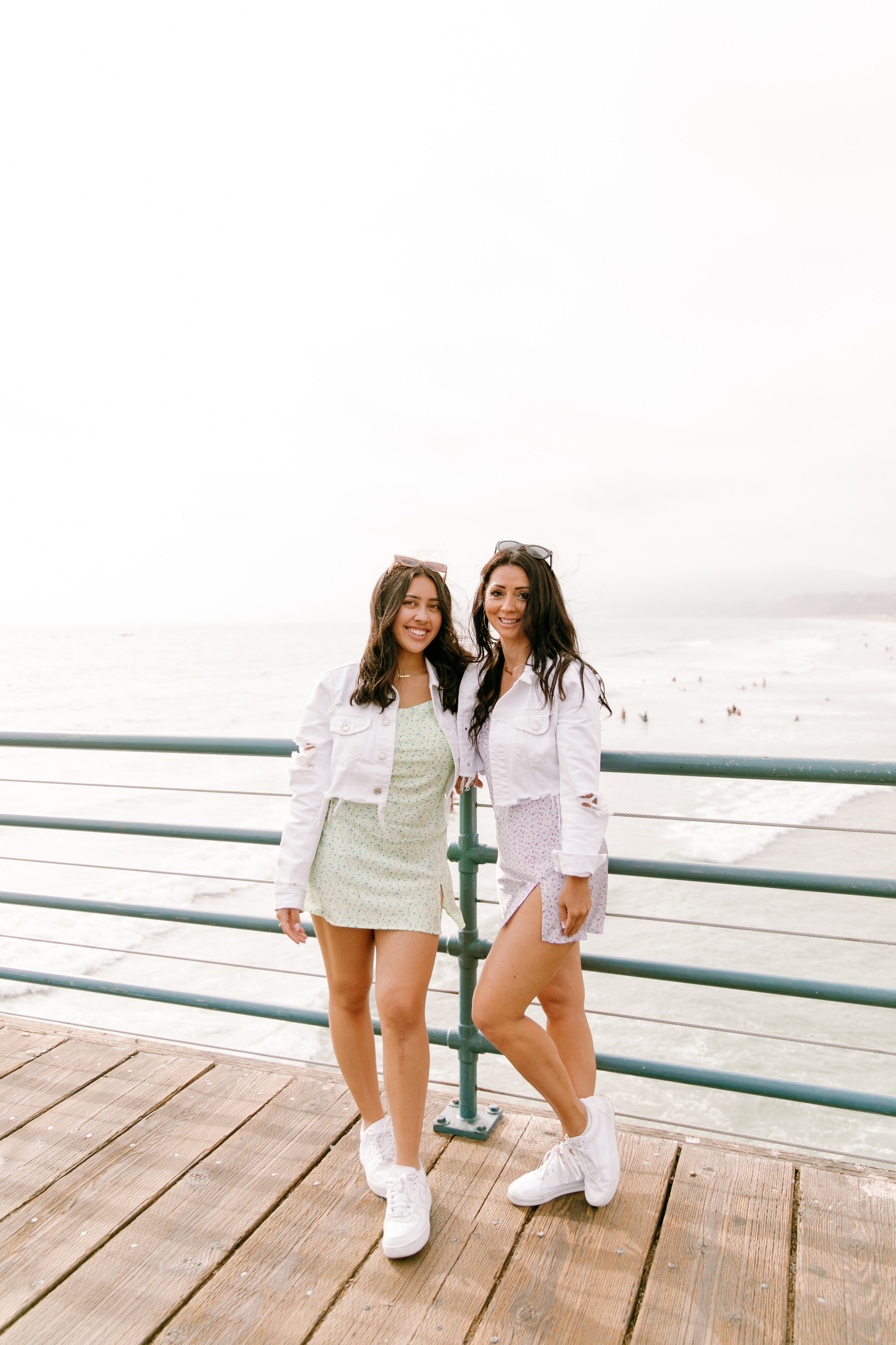Mother and Daughter in Santa Monica, Santa Monica Pier, Santa Monica Photographer, Los Angeles Photographer, LA Photographer, Family Photos at Santa Monica Pier
