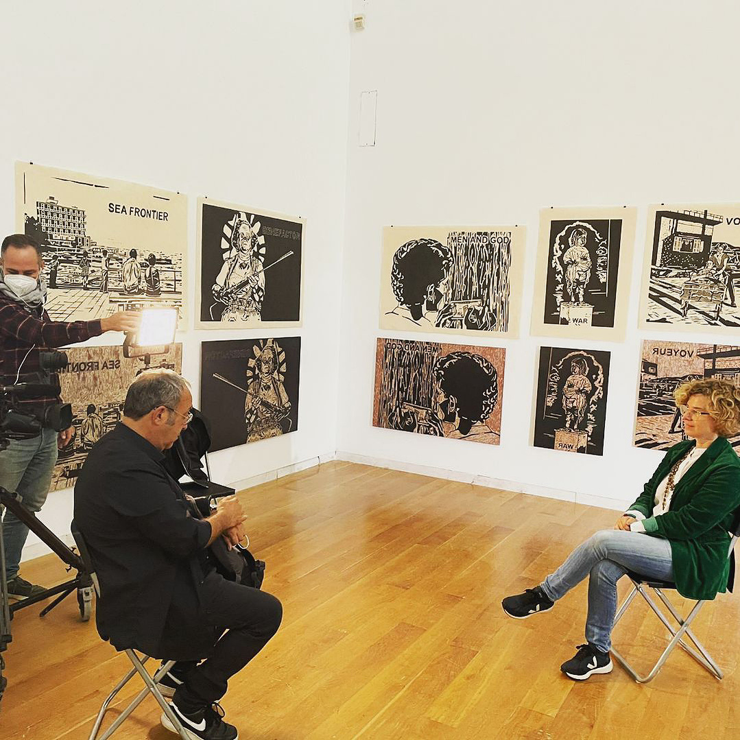 Zara Fernández de Moya, comisaria de la exposición "Por una biología de la imagen" en el Centro Gallego de Arte contemporáneo