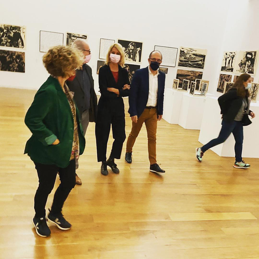 Zara Fernández de Moya, comisaria de la exposición "Por una biología de la imagen" en el Centro Gallego de Arte contemporáneo