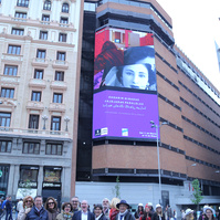 Zara Fernández de Moya y Santiago Olmo, comisarios de la exposición Miradas Paralelas. Irán-España: fotógrafas en el espejo en el Centro Cultural Conde Duque de Madrid