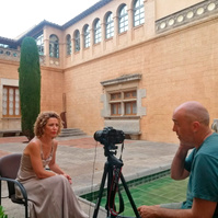 Zara Fernández de Moya, comisaria de la exposición "Trilogía del Alma" en la Fundación Vila Casas