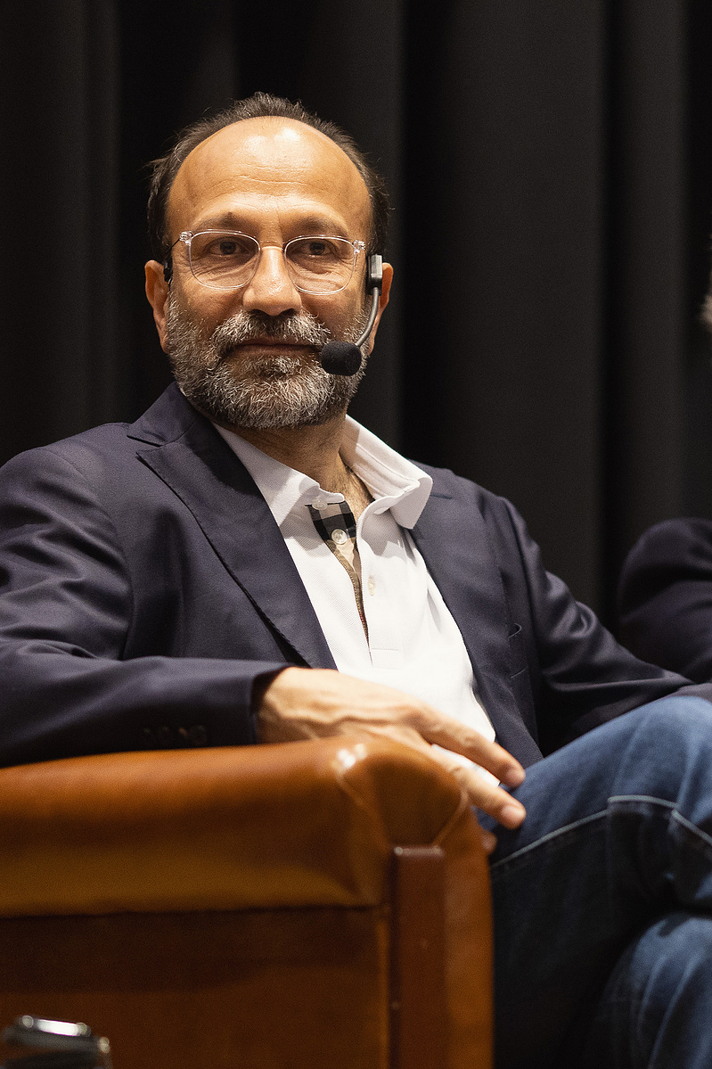 Exposición La Acera, de Asghar Farhadi, en Santiago de Compostela. Centro Galego de Arte Contemporánea, comisariada por Zara Fernández de Moya