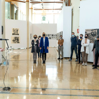 Zara Fernández de Moya, comisaria de la exposición "Por una biología de la imagen" en el Centro Gallego de Arte contemporáneo