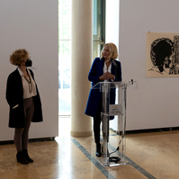 Zara Fernández de Moya, comisaria de la exposición "Por una biología de la imagen" en el Centro Gallego de Arte contemporáneo