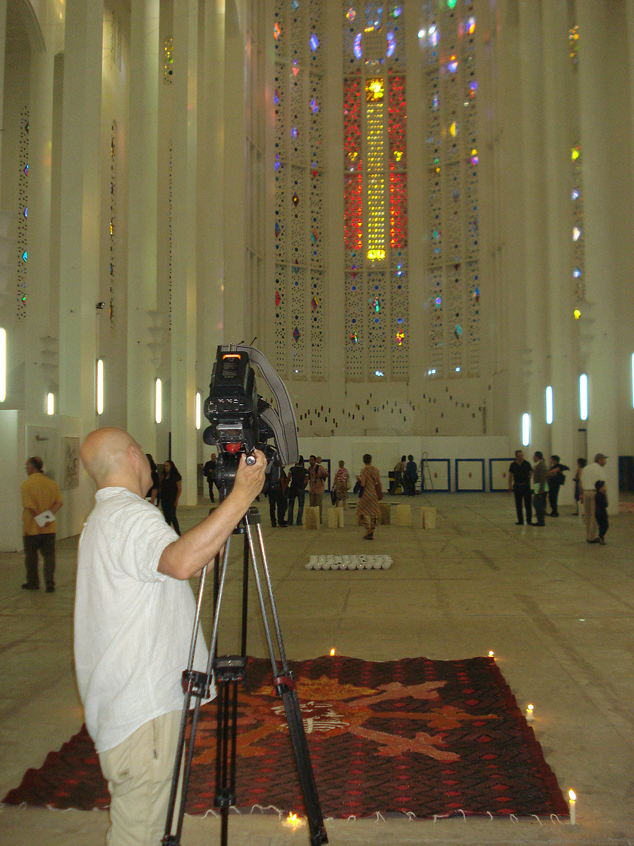 Zara Fernández de Moya comisariando a ocho artistas españoles en la Primera Bienal de Casablanca en 2012