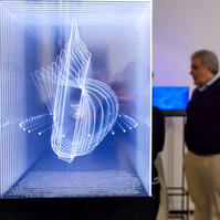 Exposición "Cajas luminosas" de Diego Moya, comisariada por Zara Fernández de Moya, en la Galería Luis Burgos de Madrid