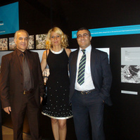 Zara Fernández de Moya junto a los artistas de la exposición Yusur-Puentes: Paisaje y arquitectura en Marruecos y España, que formó parte del programa cultural de la Presidencia española de la Unión Europea