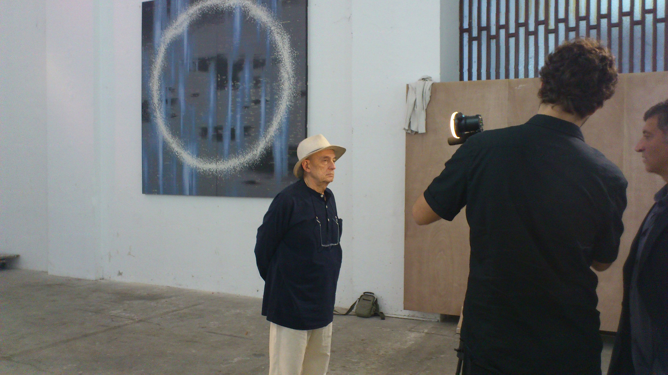 Zara Fernández de Moya comisariando a ocho artistas españoles en la Primera Bienal de Casablanca en 2012