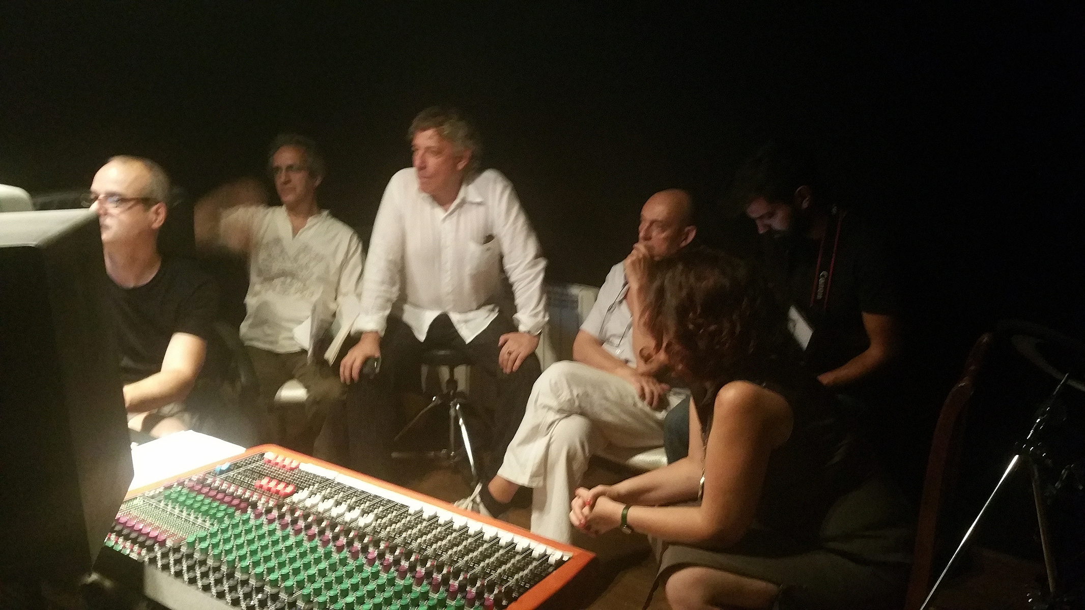 Momento del homenaje a José Luis Sampedro en el Espacio de Fundación Telefónica, organizado por Zara Fernández de Moya y José Manuel Lucía.