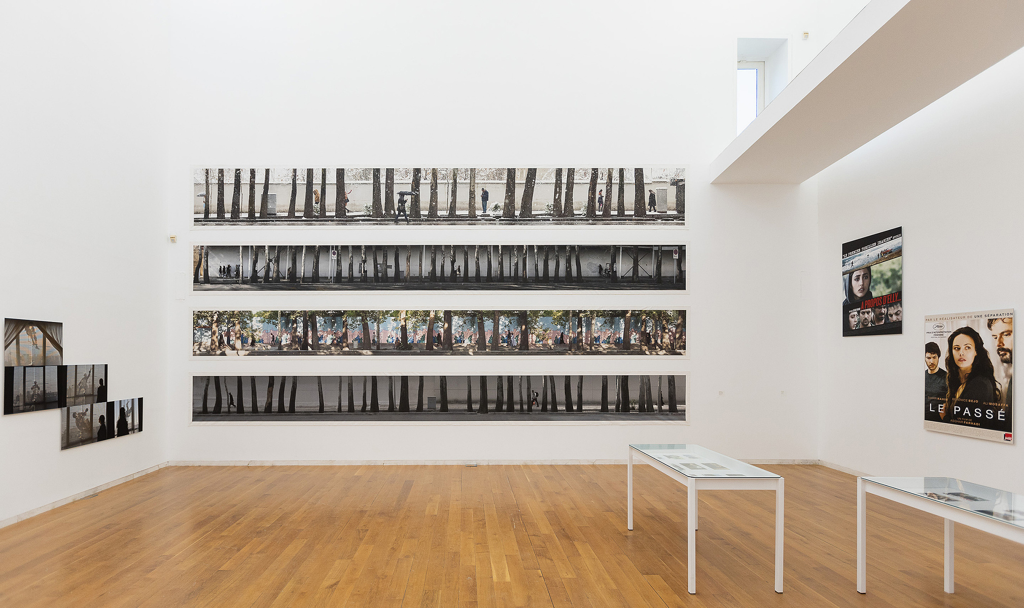 Exposición La Acera, de Asghar Farhadi, en Santiago de Compostela. Centro Galego de Arte Contemporánea, comisariada por Zara Fernández de Moya