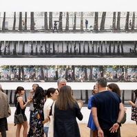 Exposición La Acera, de Asghar Farhadi, en Santiago de Compostela. Centro Galego de Arte Contemporánea, comisariada por Zara Fernández de Moya