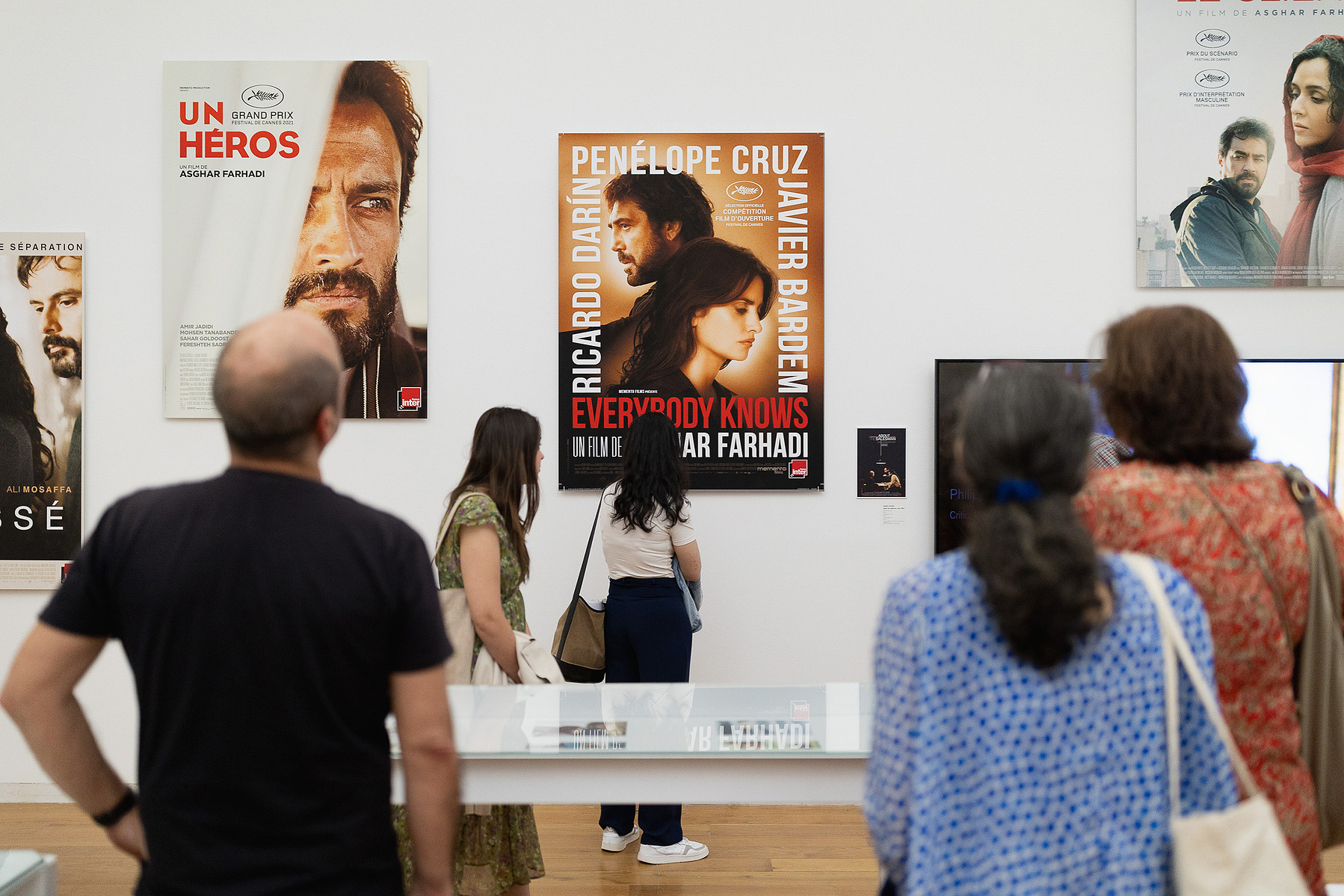 Exposición La Acera, de Asghar Farhadi, en Santiago de Compostela. Centro Galego de Arte Contemporánea, comisariada por Zara Fernández de Moya