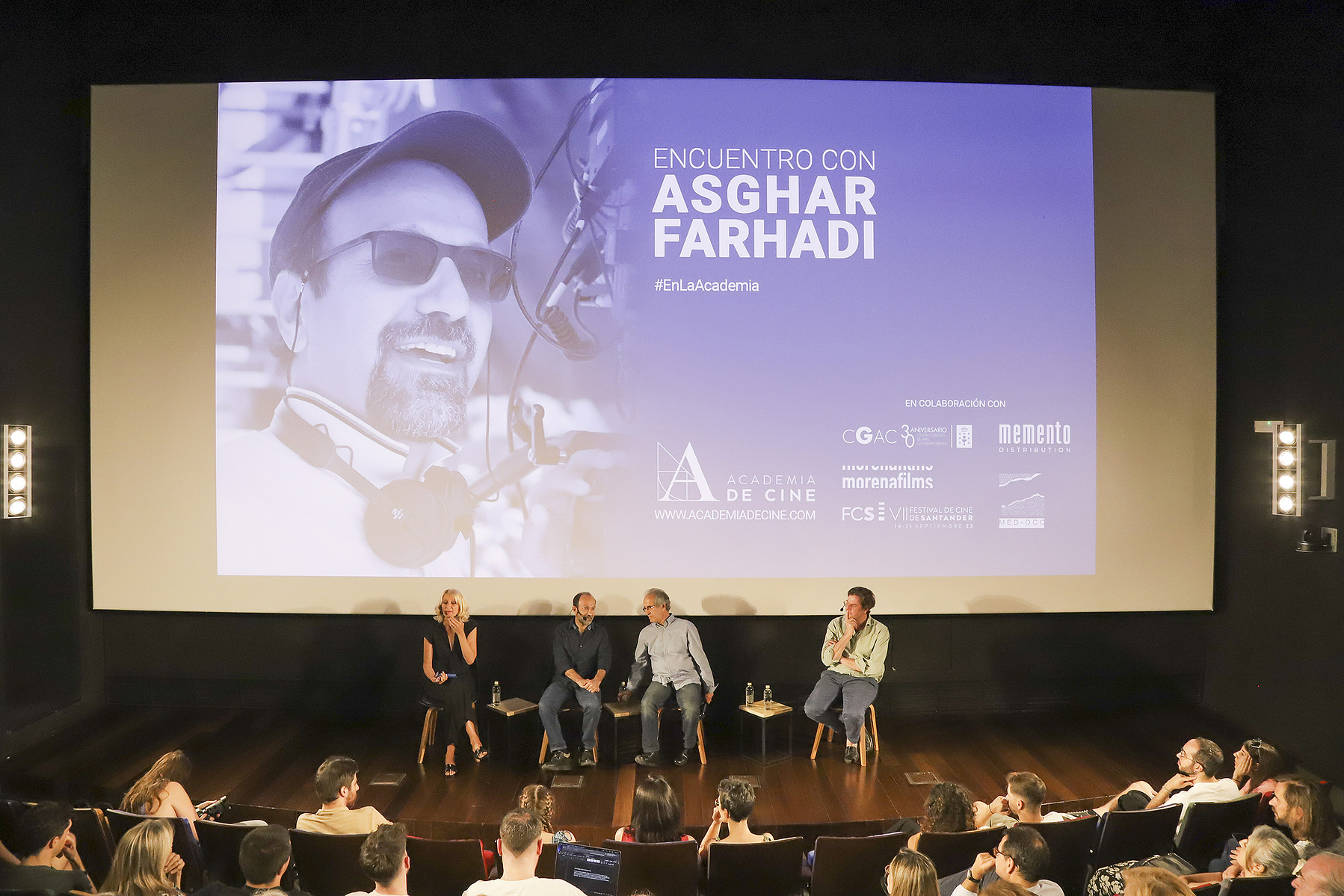 Acto en la Academia de Cine sobre la exposición La Acera, de Asghar Farhadi, comisariada por Zara Fernández de Moya. Fotografía @ Serafín Palazón