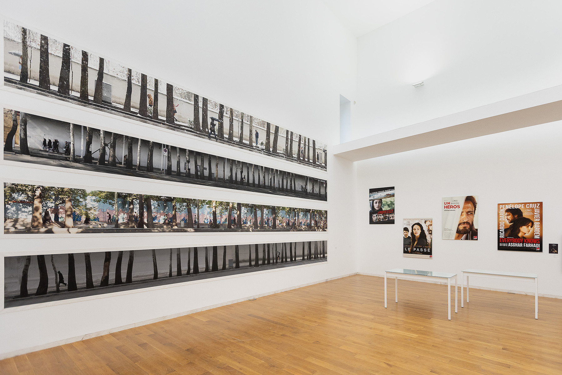 Exposición La Acera, de Asghar Farhadi, en Santiago de Compostela. Centro Galego de Arte Contemporánea, comisariada por Zara Fernández de Moya