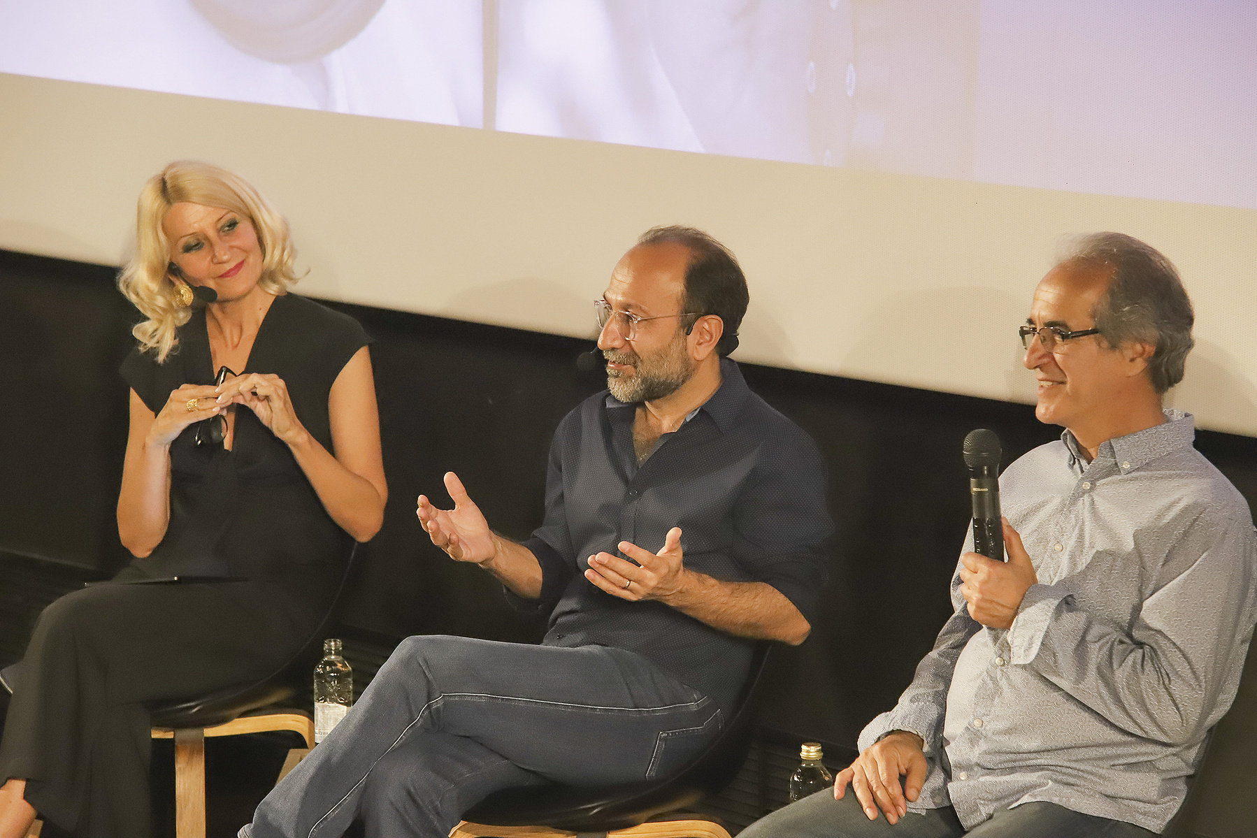 Acto en la Academia de Cine sobre la exposición La Acera, de Asghar Farhadi, comisariada por Zara Fernández de Moya. Fotografía @ Serafín Palazón