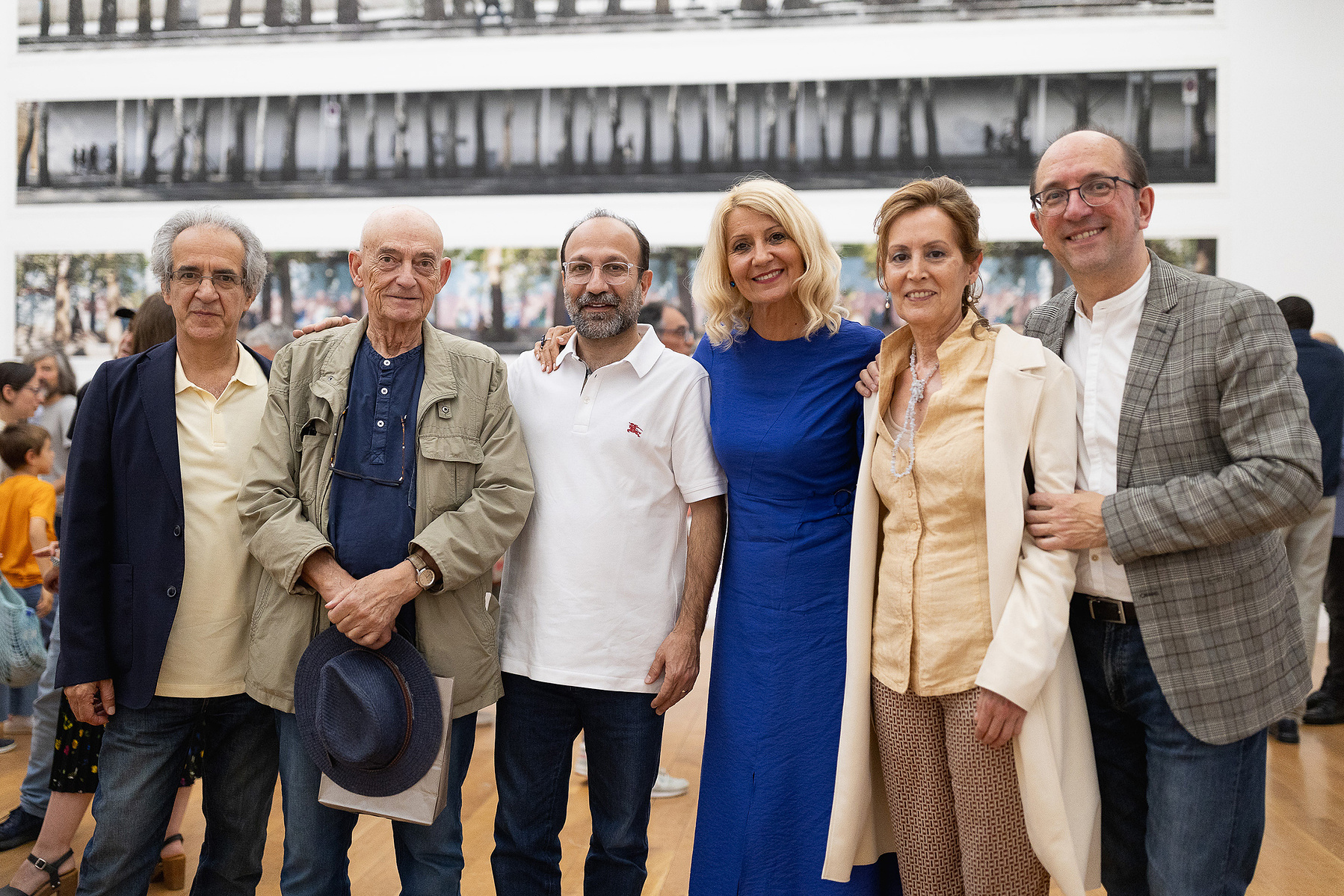 Exposición La Acera, de Asghar Farhadi, en Santiago de Compostela. Centro Galego de Arte Contemporánea, comisariada por Zara Fernández de Moya