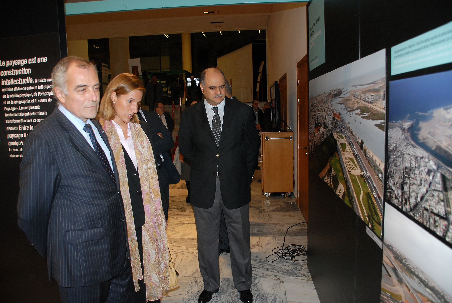 Exposición Yusur-Puentes: Paisaje y arquitectura en Marruecos y España, que formó parte del programa cultural de la Presidencia española de la Unión Europea