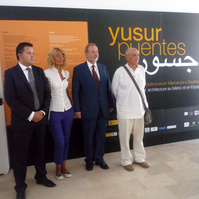 Zara Fernández de Moya junto a los artistas de la exposición Yusur-Puentes: Paisaje y arquitectura en Marruecos y España, que formó parte del programa cultural de la Presidencia española de la Unión Europea