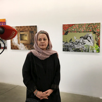 Zara Fernández de Moya y Santiago Olmo, comisarios de la exposición Miradas Paralelas. Irán-España: fotógrafas en el espejo en la Silk Road Gallery de Teherán