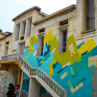Zara Fernández de Moya comisariando a ocho artistas españoles en la Primera Bienal de Casablanca en 2012