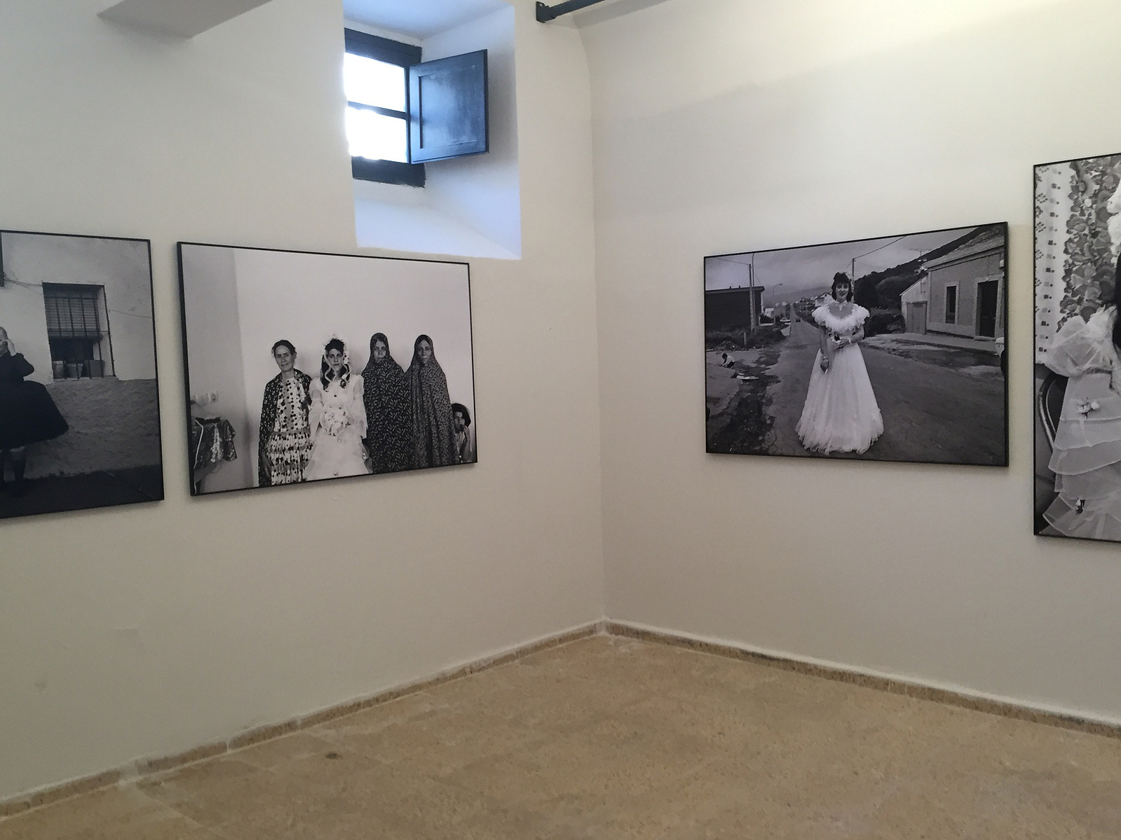 Exposición Miradas Paralelas. Irán-España: fotógrafas en el espejo en La Cárcel de Segovia