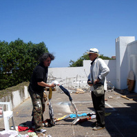 Zara Fernández de Moya comisariando a ocho artistas españoles en la residencia de Artistas de Ifiltry (Marruecos)