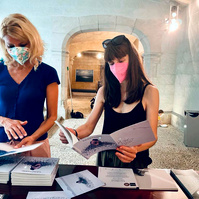 Zara Fernández de Moya, comisaria de la exposición "Trilogía del Alma" en la Fundación Vila Casas