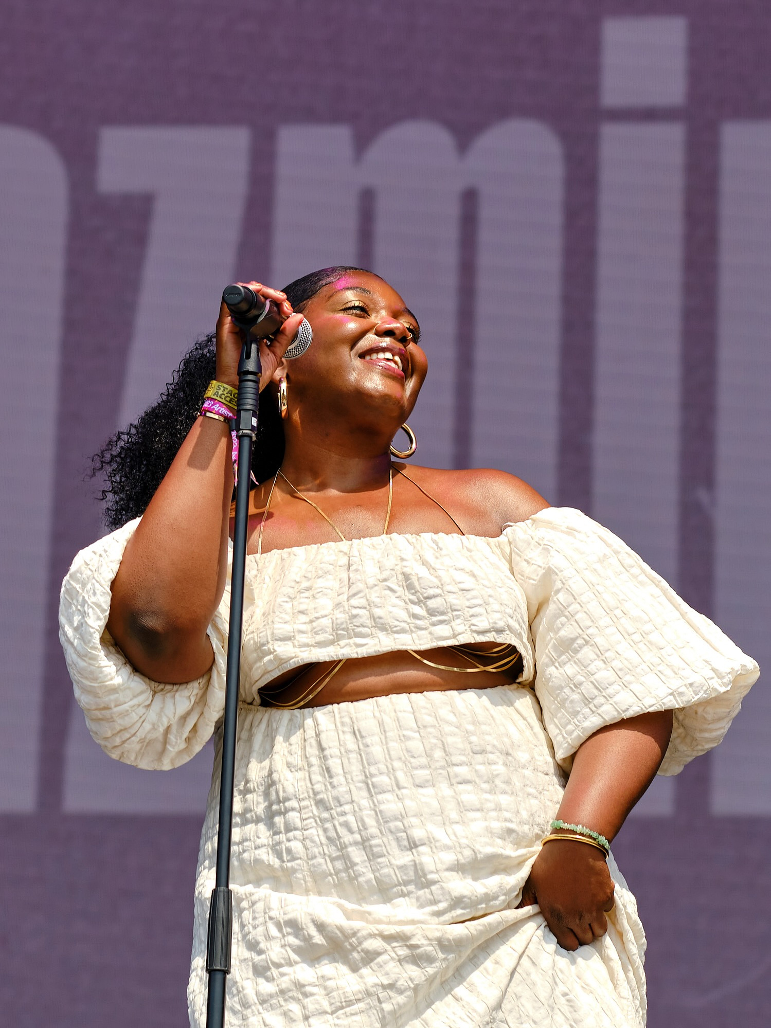 Yazmin Lacey performing on the main stage at Cross The Tracks festival London