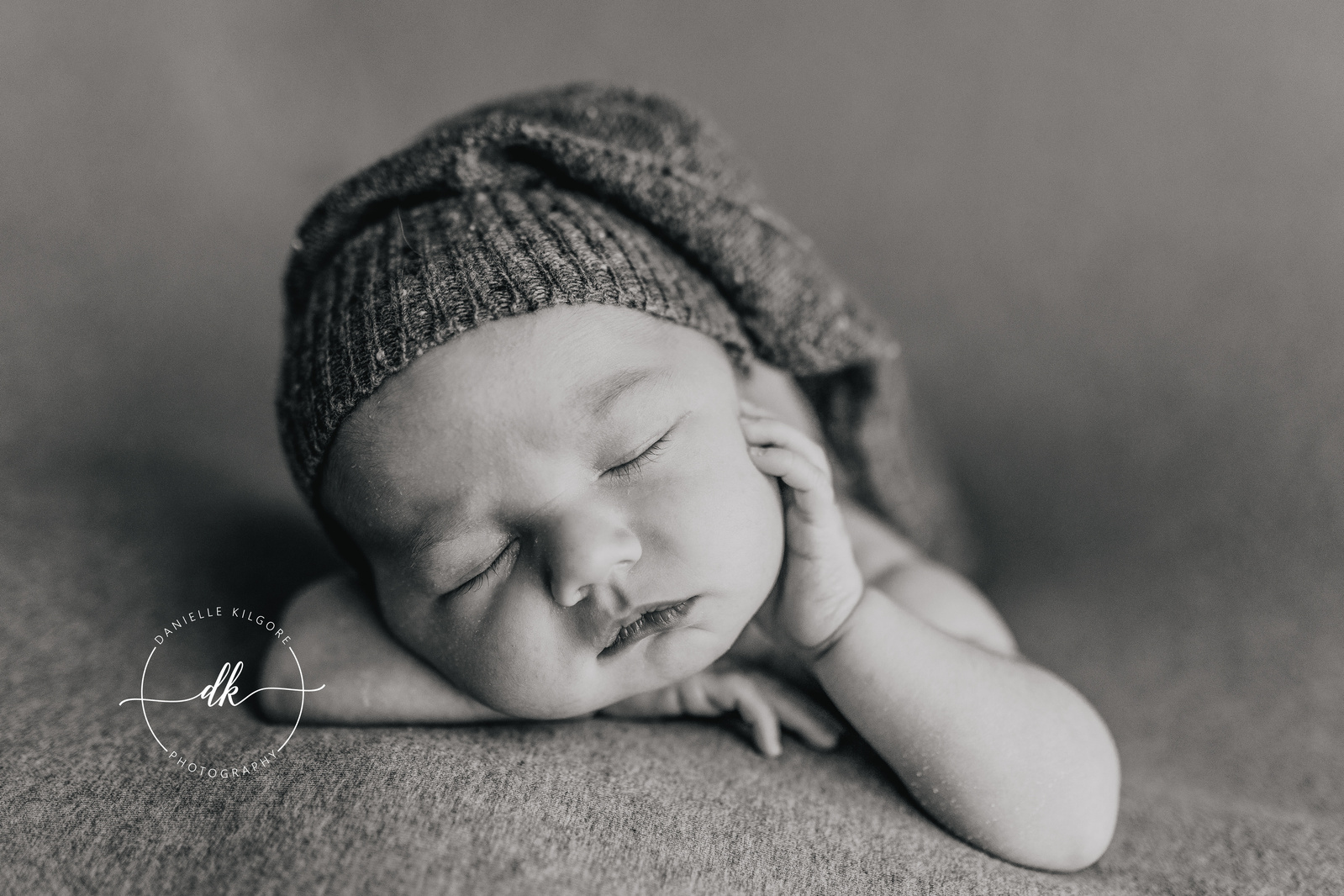newborn photography. newborn photo session. best family photography