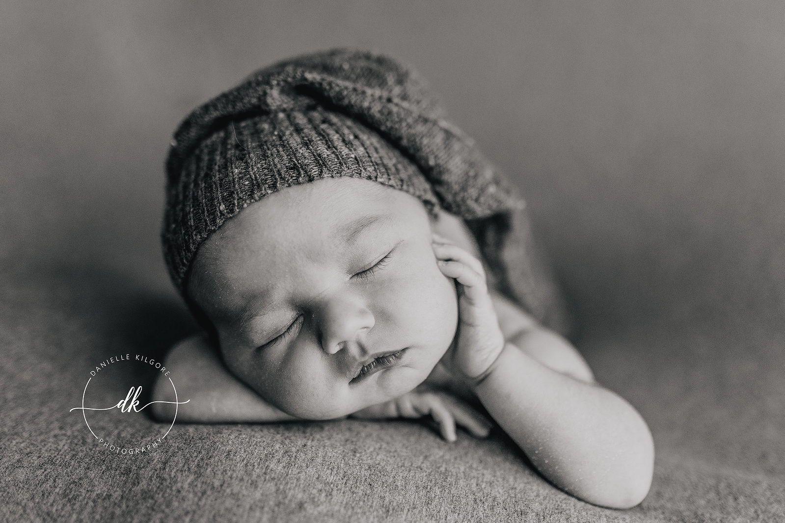 newborn photography. newborn photo session. best family photography