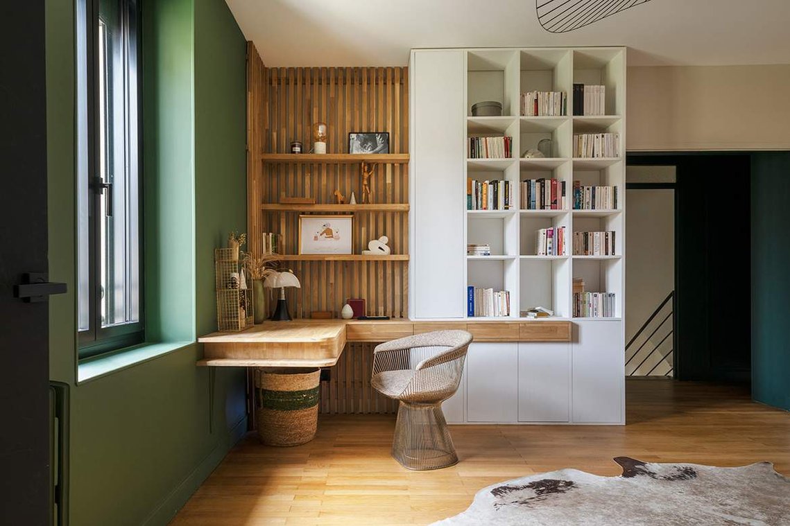Emilie Guitton, architecte d'intérieur, grand ouest, Nantes, Bretagne, Aquitaine, Pays de baque. Bureau. Mur coloré. Ressource SL09 thé de chine , collection Sarah Lavoine. 
