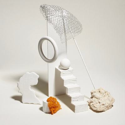 Lucy Leroy Photographe 
lucyleroy.com
@lucy_leroy_marie
Still Life, Composition, Nature, Environnement, Scènettes écologiques présentes dans notre quotidien. 