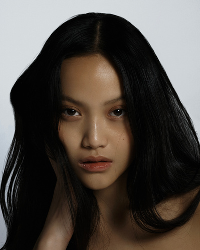 Lucy Leroy Photographe 
@lucy_leroy_marie
Fashion photography; Beauty photography; Make up Arty, Model Agency, Hair stylist, Beauty Editorial, Asian Girl