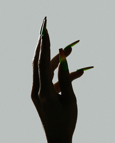 Lucy Leroy Photographe 
lucyleroy.com
@lucy_leroy_marie
Fashion photography; Close up stylism, nails; nailsart;