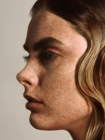 Lucy Leroy Photographe 
@lucy_leroy_marie
Fashion photography; Beauty photography; Make up Arty, Model Agency, Hair stylist, Beauty Editorial, pointillisme