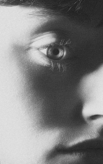Lucy Leroy Photographe 
@lucy_leroy_marie
Fashion photography; Beauty photography; Make up Arty, Model Agency, Hair stylist, Beauty Editorial, Close up beauté