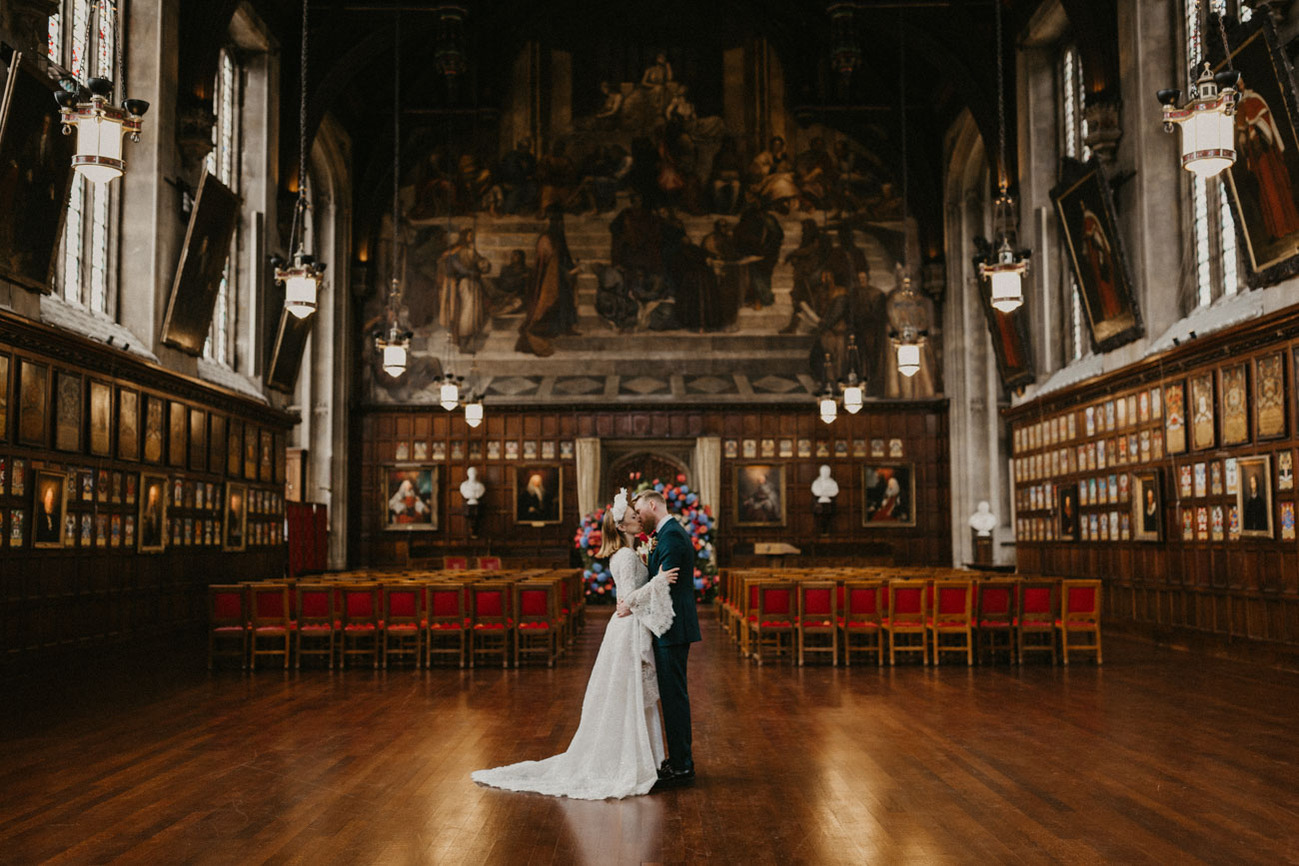 bride and groom at the altar in Lincoln's Inn
