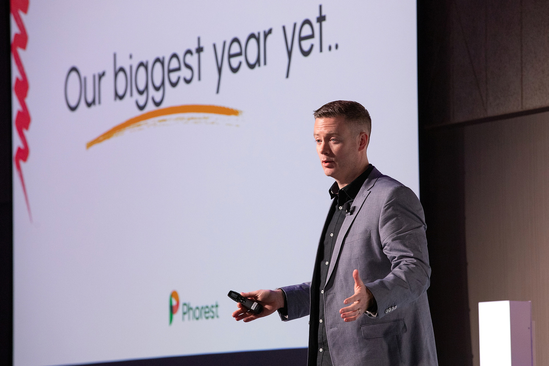 Event photographer Dubin, speaker on stage at Salon Owners Summit 2023 in Dublin Royal Convention Centre