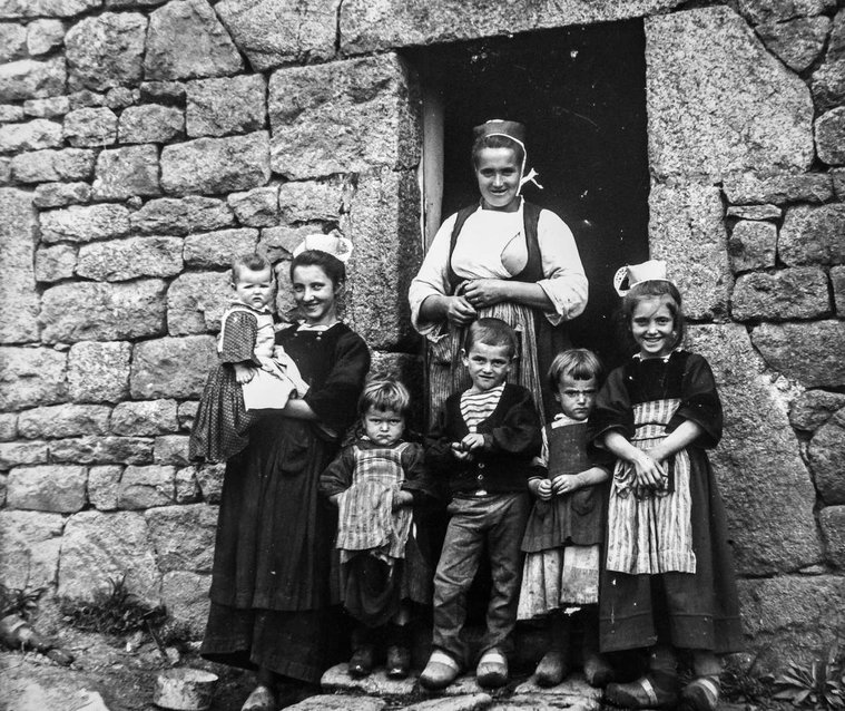 Photographie Fernand Cadoret, Kercadoret, région du Faouët, circa 1900