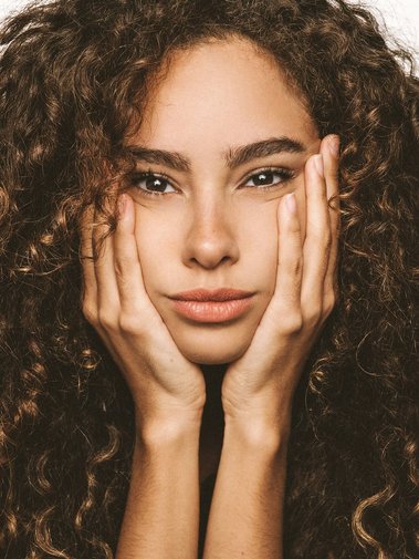 Koray Hussein Photography - Studio Photoshoot with Flavia Santiago of Mila Management and Wagner Genial Management.