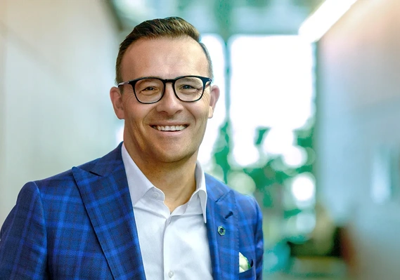 Portrait de Guy Cormier - Photographe David Himbert, Montréal