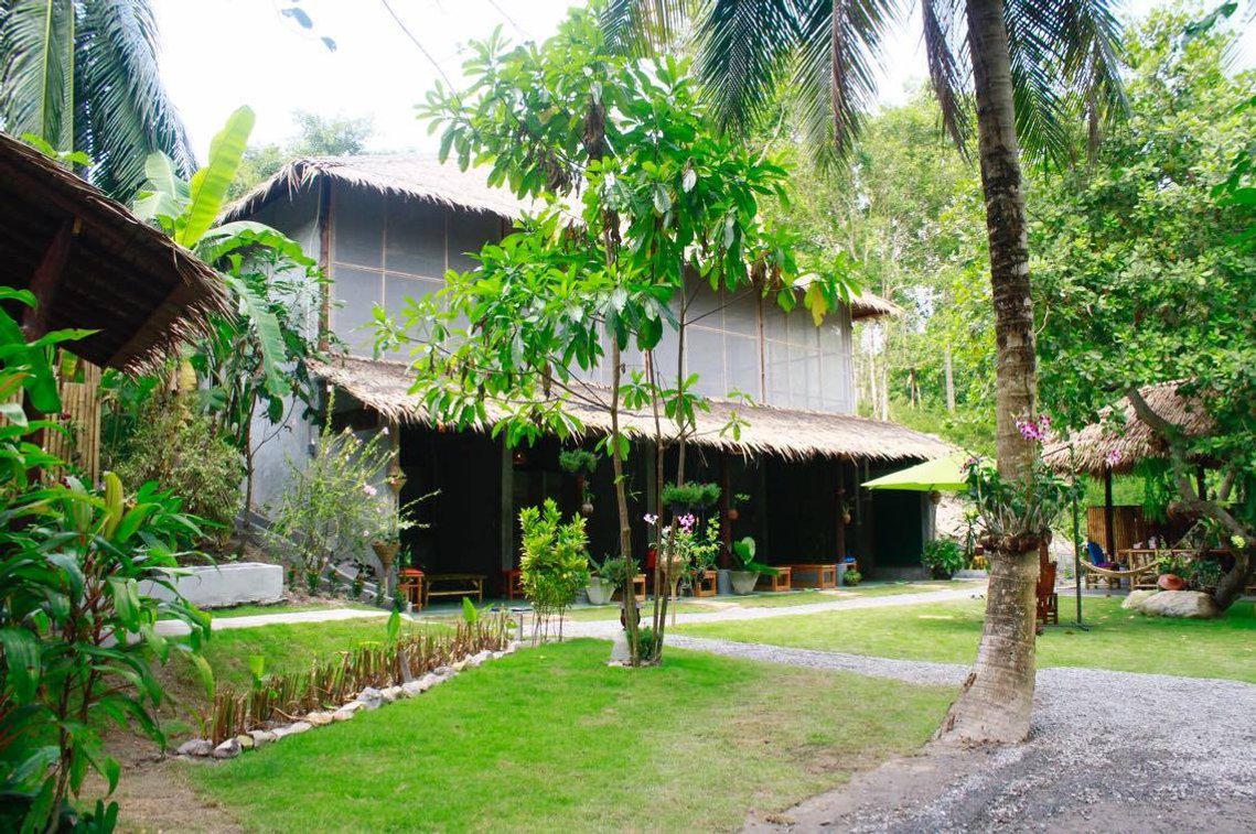 our second floor yoga hall at Luna Alignment Yoga Koh-Phangan Thailand