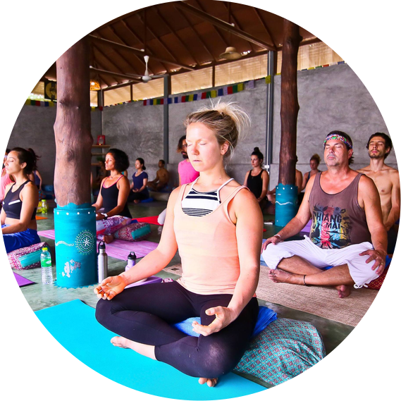 meditation class at Luna Alignment Yoga yoga teacher training center Koh-Phangan Thailand