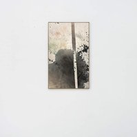 Bande inversée, 2022 | Acrylic paint, acrylic spray, soft pastel, oil pastel, and charcoal on raw cotton | 130 x 80 cm