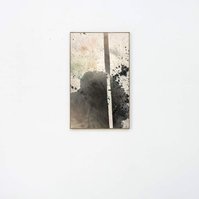 Bande inversée, 2022 | Acrylic paint, acrylic spray, soft pastel, oil pastel, and charcoal on raw cotton | 130 x 80 cm
