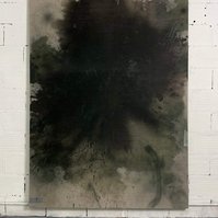 Alejandro Javaloyas - Schwarzgrün 4, 2022 | Acrylic paint, acrylic spray, soft pastel, oil pastel, and charcoal on raw cotton | 200 x 150 cm