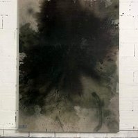 Alejandro Javaloyas - Schwarzgrün 4, 2022 | Acrylic paint, acrylic spray, soft pastel, oil pastel, and charcoal on raw cotton | 200 x 150 cm