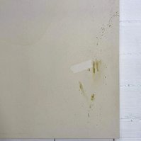Tache noire fendue 2, 2022 | Acrylic paint, acrylic spray, soft pastel, oil pastel, and charcoal on raw cotton | 160 x 120 cm